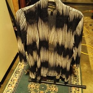 Elegant Black and White Women's Top